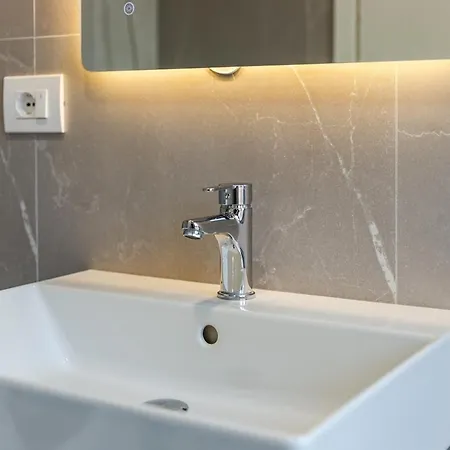Apartament Metropolitan Living 1br By Pikhost Tirana